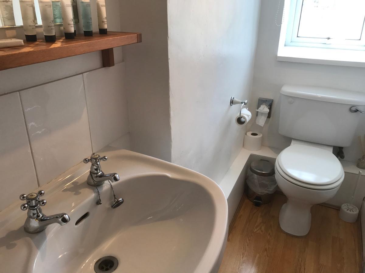 The Coach House Inn Окем Екстер'єр фото